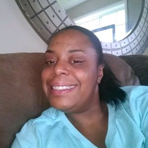 Meet your Posher, Monique